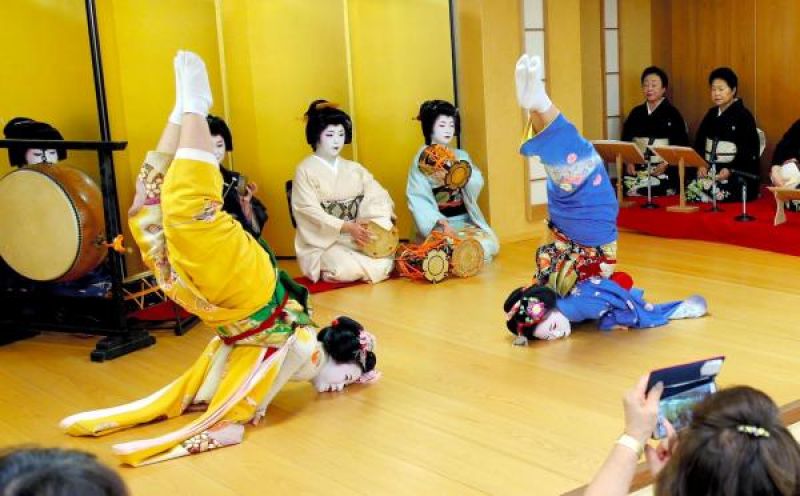 điệu múa truyền thống điệu múa truyền thống